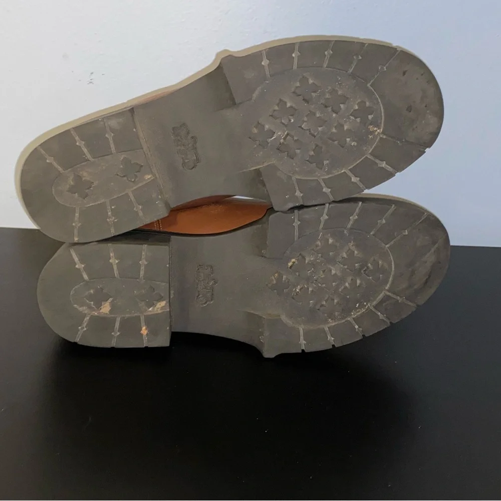 Coach Lyden Leather Chelsea Boots - Picture 9 of 9